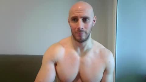 Snapshot of baldyboyy chatting on 03/02/25, 04:07 baldyboyy online show from 03/02/25, 04:07