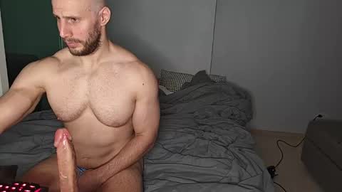 Snapshot of baldyboyy chatting on 10/28/25, 09:46 baldyboyy online show from 10/28/25, 09:46