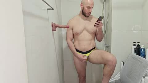 Snapshot of baldyboyy chatting on 11/06/25, 11:33 baldyboyy online show from 11/06/25, 11:33