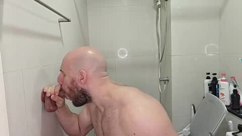 Snapshot of baldyboyy chatting on 11/13/25, 04:00 baldyboyy online show from 11/13/25, 04:00