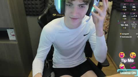 Snapshot of bambelbye chatting on 12/19/24, 12:02 Gaz online show from 12/19/24, 12:02