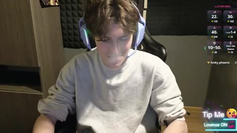 Snapshot of bambelbye chatting on 02/24/25, 06:58 Gaz online show from 02/24/25, 06:58