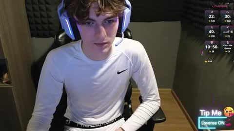 Snapshot of bambelbye chatting on 02/25/25, 08:51 Gaz online show from 02/25/25, 08:51