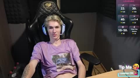 Snapshot of bambelbye chatting on 11/27/25, 10:01 Gaz online show from 11/27/25, 10:01