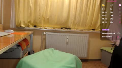       online show from 11/21/25, 07:56