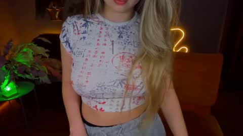 Snapshot of barbaramiles chatting on 01/06/25, 02:14 Barbara online show from 01/06/25, 02:14