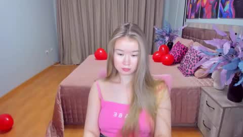 Snapshot of barbaramiles chatting on 02/17/25, 01:53 Barbara online show from 02/17/25, 01:53