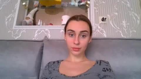 Snapshot of barbie_giirls_ chatting on 03/04/25, 10:57 Kate online show from 03/04/25, 10:57
