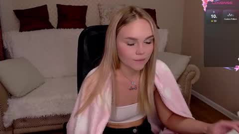 Snapshot of barbie_lillie chatting on 09/23/25, 05:21 Lilli 3 online show from 09/23/25, 05:21