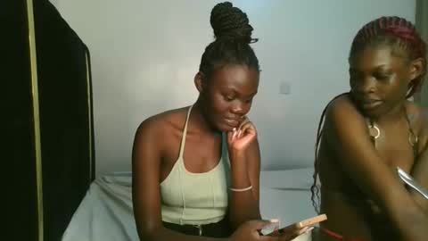 Snapshot of barbie_queen2 chatting on 09/17/25, 01:46 queen online show from 09/17/25, 01:46