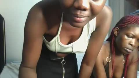 Snapshot of barbie_queen2 chatting on 09/18/25, 01:51 queen online show from 09/18/25, 01:51