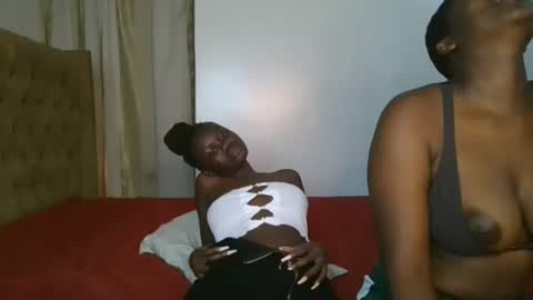 Snapshot of barbie_queen2 chatting on 09/20/25, 02:51 queen online show from 09/20/25, 02:51