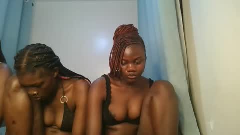 queen online show from 11/25/25, 01:27