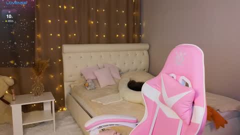 Snapshot of barbiee_b chatting on 12/10/24, 04:45 Stacy online show from 12/10/24, 04:45