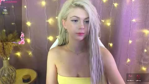 Snapshot of barbiee_b chatting on 09/25/25, 02:04 Stacy online show from 09/25/25, 02:04