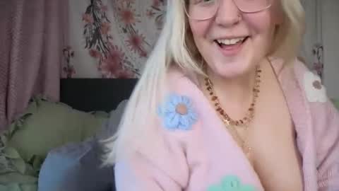 barbiegirl966 online show from 11/11/25, 09:42