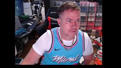 Snapshot of basketballjerseygang chatting on 11/17/25, 11:43 Jordan online show from 11/17/25, 11:43