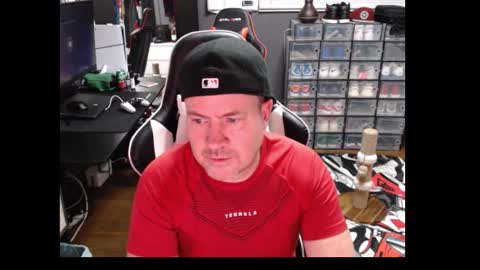 Snapshot of basketballjerseygang chatting on 11/21/25, 03:05 Jordan online show from 11/21/25, 03:05