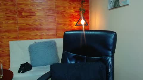 Bastian online show from 12/17/24, 08:23