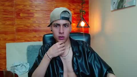 Bastian online show from 12/25/24, 02:57