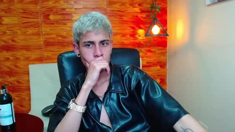 Bastian online show from 01/05/25, 02:19