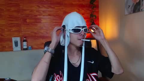 Bastian online show from 02/12/25, 03:18