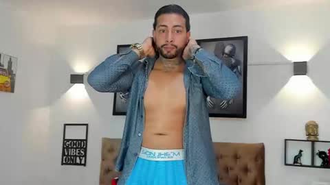 bastian_jones1 online show from 09/09/25, 10:20