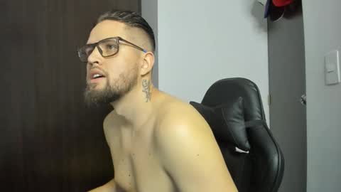 Snapshot of bastianwatson10 chatting on 11/05/25, 05:35 bastianwatson10 online show from 11/05/25, 05:35