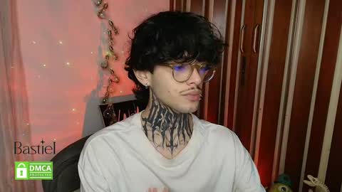 Snapshot of bastiel_ chatting on 09/26/25, 01:20 Bastiel online show from 09/26/25, 01:20