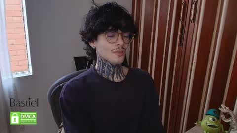 Snapshot of bastiel_ chatting on 10/10/25, 08:30 Bastiel online show from 10/10/25, 08:30
