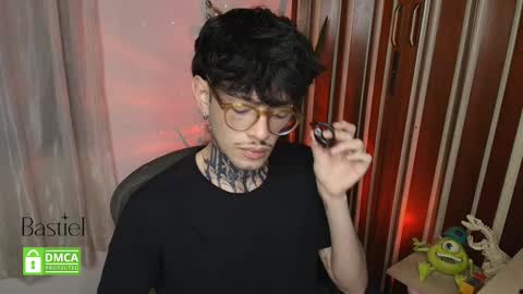 Snapshot of bastiel_ chatting on 11/19/25, 03:06 Bastiel online show from 11/19/25, 03:06