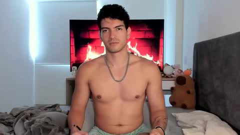 Valentino online show from 10/10/25, 08:08