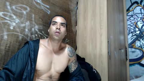 Snapshot of bbc_monster1 chatting on 11/06/25, 01:06 Justin online show from 11/06/25, 01:06