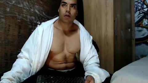 Snapshot of bbc_monster1 chatting on 11/17/25, 04:46 Justin online show from 11/17/25, 04:46