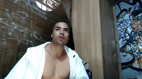 Snapshot of bbc_monster1 chatting on 11/20/25, 10:09 Justin online show from 11/20/25, 10:09