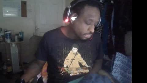 Snapshot of bbc_rocker chatting on 10/30/25, 04:19 rocker n queen online show from 10/30/25, 04:19