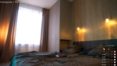 Snapshot of bbrandon_ chatting on 10/22/25, 08:03 Brandon online show from 10/22/25, 08:03