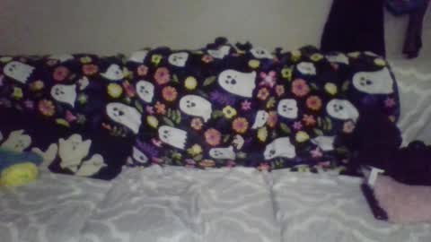 Snapshot of bbwbabe_freya chatting on 10/13/25, 03:06 pixie online show from 10/13/25, 03:06