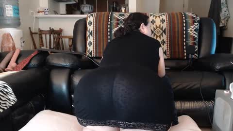 Snapshot of bbwmilfforcamfun chatting on 01/15/25, 03:29 Julie online show from 01/15/25, 03:29