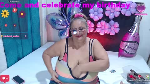 Snapshot of bbwsalome chatting on 02/06/25, 10:10 Salome online show from 02/06/25, 10:10