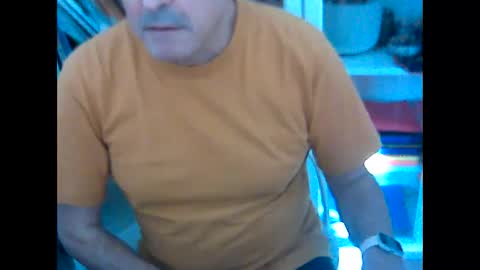 Snapshot of bcn1959 chatting on 12/18/24, 12:51 bcn1959 online show from 12/18/24, 12:51