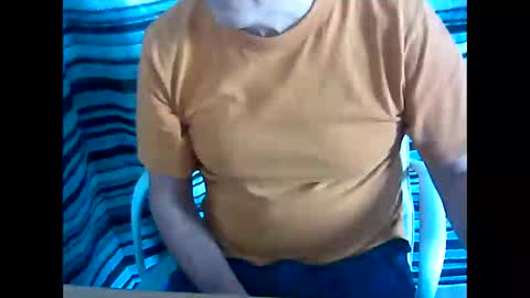 Snapshot of bcn1959 chatting on 02/19/25, 10:45 bcn1959 online show from 02/19/25, 10:45