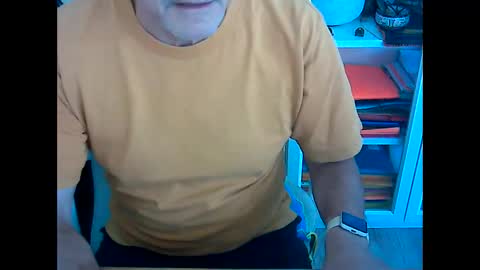 Snapshot of bcn1959 chatting on 10/23/25, 10:03 bcn1959 online show from 10/23/25, 10:03