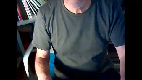 Snapshot of bcn1959 chatting on 10/25/25, 06:35 bcn1959 online show from 10/25/25, 06:35