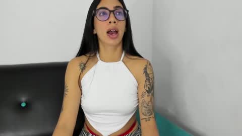 daniela villamizar online show from 12/10/24, 02:39