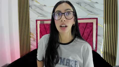 daniela villamizar online show from 10/01/25, 01:39