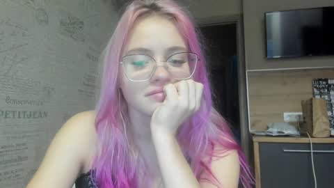 Snapshot of be_daddy chatting on 01/13/25, 02:32 Summer BABY online show from 01/13/25, 02:32
