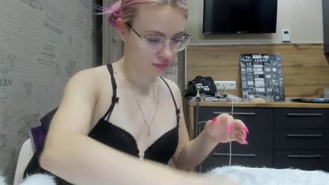 Snapshot of be_daddy chatting on 01/19/25, 04:36 Summer BABY online show from 01/19/25, 04:36