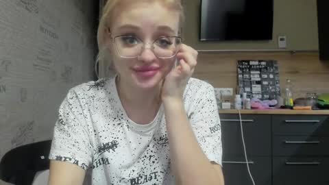 Snapshot of be_daddy chatting on 01/25/25, 02:47 Summer BABY online show from 01/25/25, 02:47