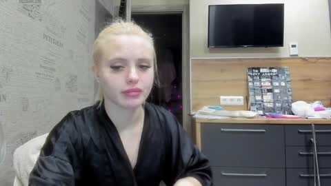 Snapshot of be_daddy chatting on 01/27/25, 05:37 Summer BABY online show from 01/27/25, 05:37